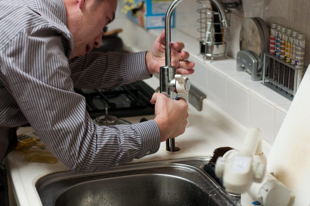 Choisir un bon professionnel pour vos travaux : les étapes clés