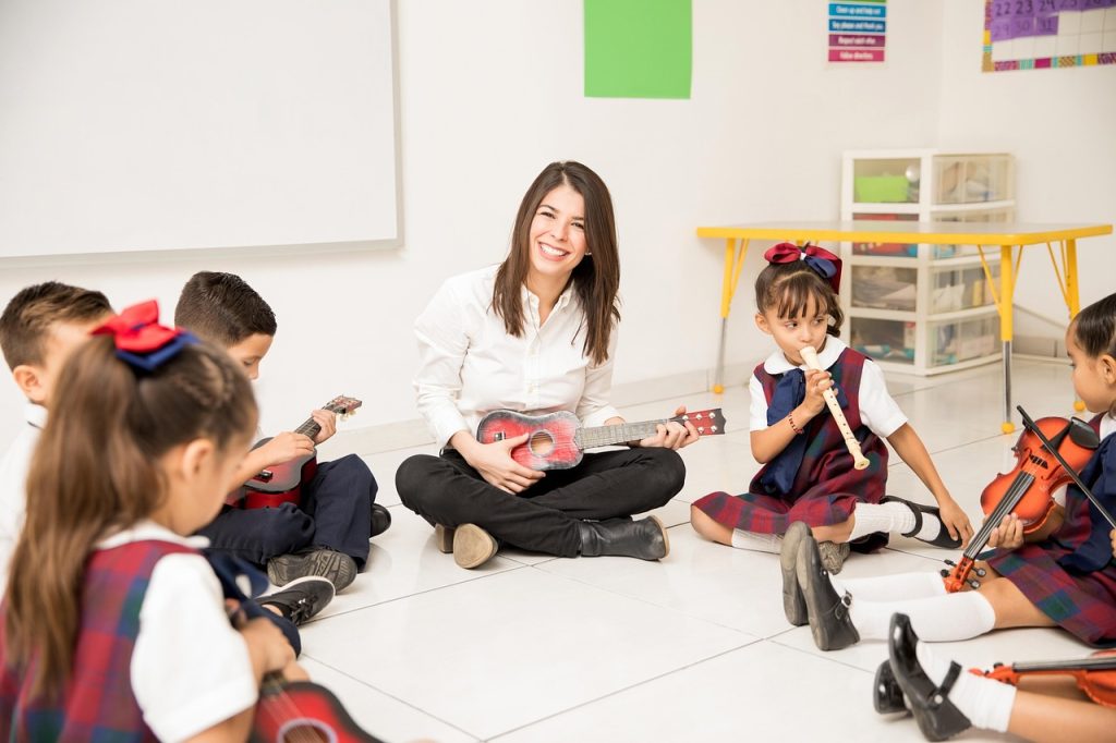 Choisir une école maternelle proche et adaptée