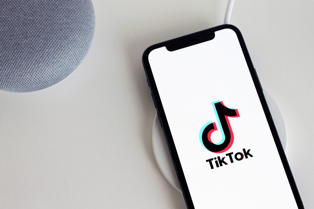 Kenjiro Tsuda attaque TikTok : une nouvelle ère pour les droits d&rsquo;auteur ?