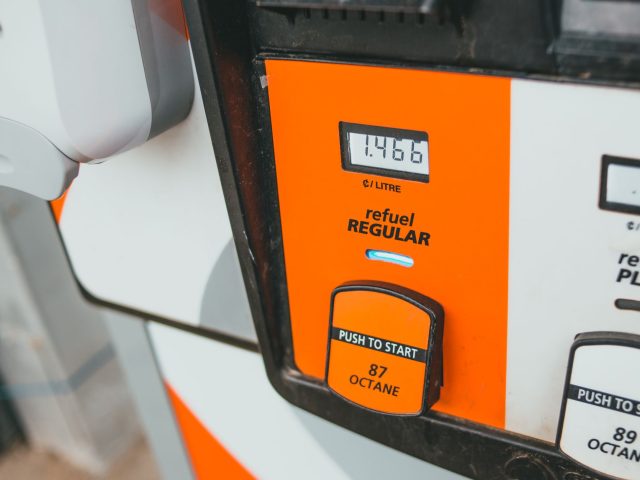 Prix du carburant : la solution oubliée pour économiser