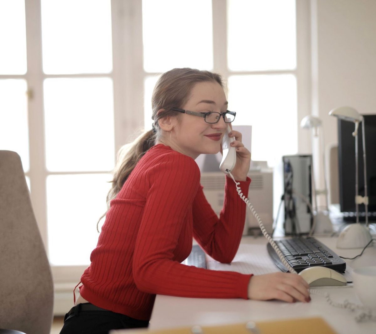 Accueil téléphonique en PME : les options avant d'embaucher