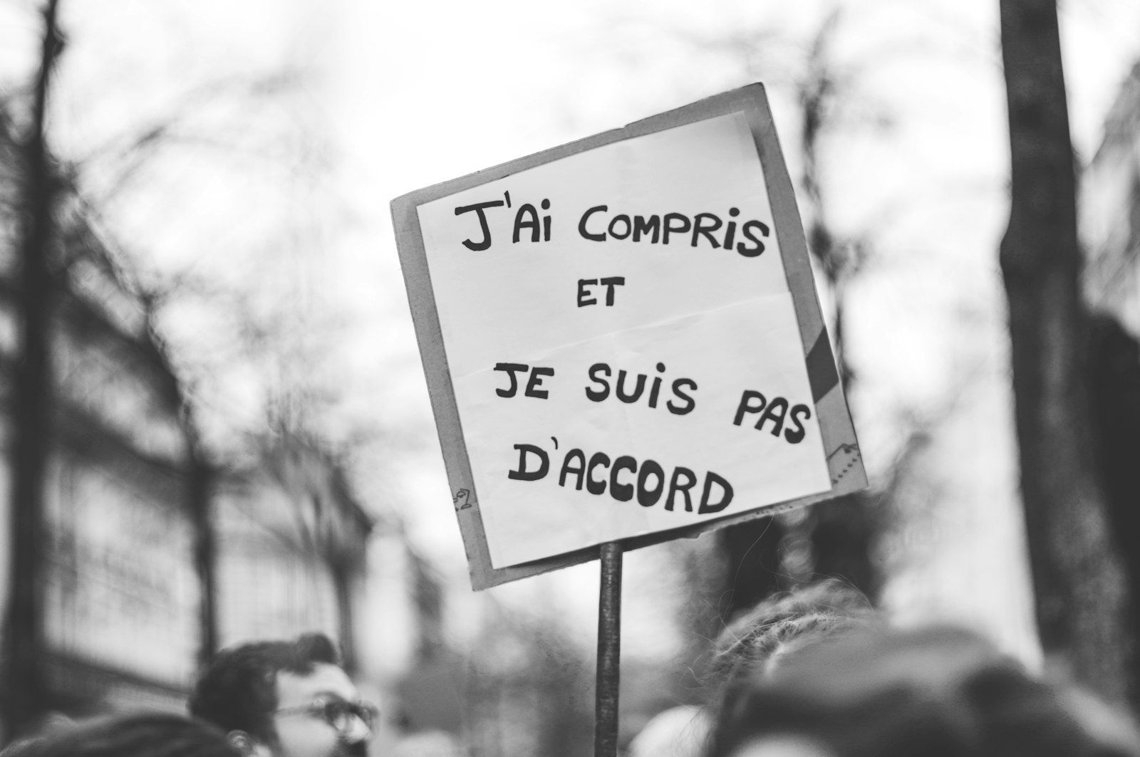 Depuis janvier, 1 200 euros en moins pour les foyers français : comment réagir ?