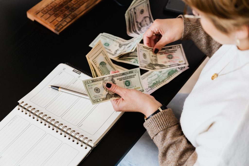 Finances personnelles : un Français sur cinq en difficulté financière chaque mois